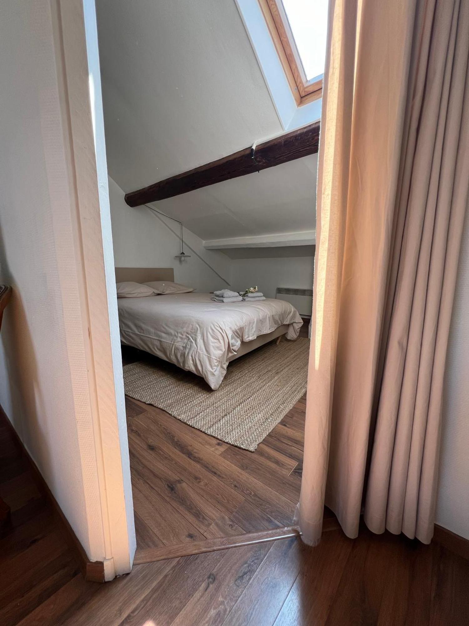 Le Fleuri - Reims - Wifi Gratuit - Quartier Calme Apartment Luaran gambar