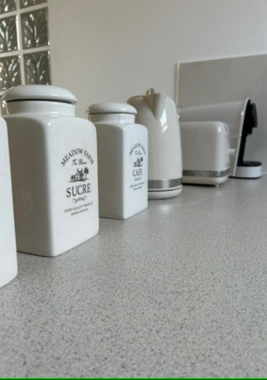 Le Fleuri - Reims - Wifi Gratuit - Quartier Calme Apartment Luaran gambar